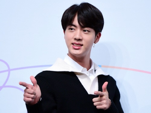 BTSのJIN、寄付金1億ウォン超えでユニセフのオナーズ・クラブ会員に