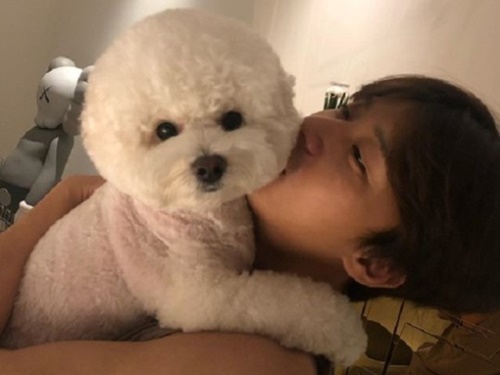 「不動のキス職人」パク・ソジュン、愛犬との“イチャイチャ写真”にファン悶絶【PHOTO】