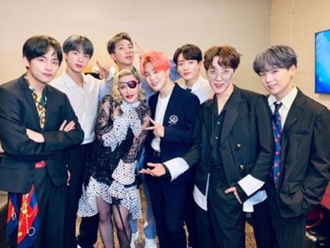 【BBMAs】マドンナからHalseyまで…BTS、ビルボード認証ショットが話題に