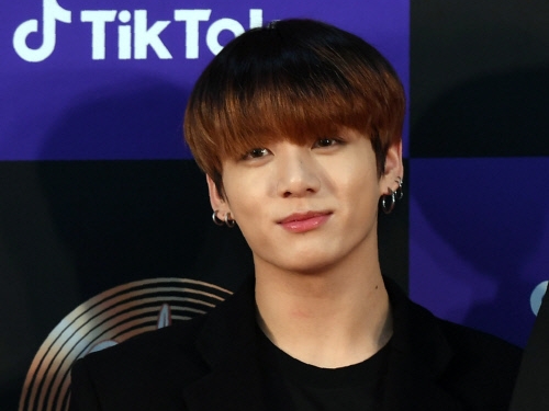 BTSのJUNG KOOK、ジャスティンビーバーの名曲をカバー！ 世界中のファンが甘い歌声を絶賛