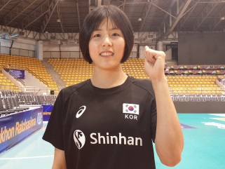 女子バレー韓国の“美人双子”イ・ジェヨンが東京五輪進出に自信「最善尽くす」