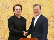 U2のボノが韓国の文在寅大統領に直接書簡を送って支援を要請した理由