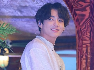 BTSのJUNG KOOK、金髪姿をサプライズ公開して話題に！ 「最強にあざとい」【PHOTO】