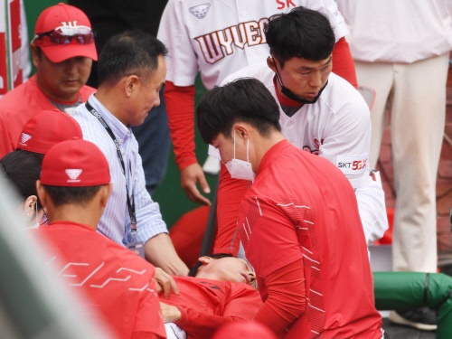 韓国プロ野球で試合中に倒れた監督が2カ月間の“絶対安静”へ「心身ともに衰弱、左腕と足にしびれ」