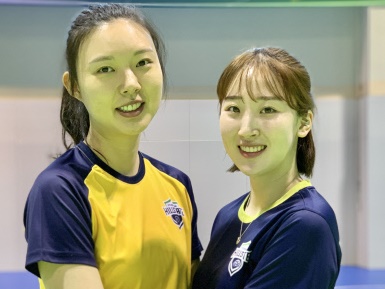 韓国女子バレー昨季リーグ1位の美人中心選手2人「キム・ヨンギョンとの対戦が楽しみ」