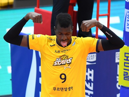 韓国Vリーグ男子に“19歳の怪物”登場…4試合163得点で大ブレイク中のノウモリ・ケイタとは