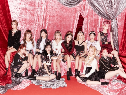 IZ*ONE、洗練された美しさが光る4thミニアルバムの団体コンセプトフォト第3弾解禁【PHOTO】