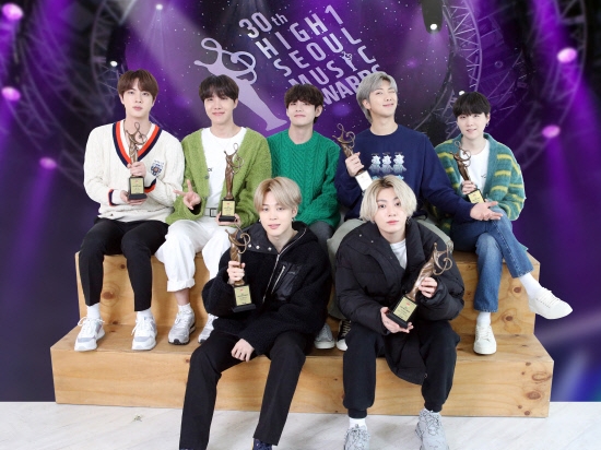 BTS（防弾少年団）が「ソウル歌謡大賞」大賞含む6冠の新記録「言葉に出来ないほど嬉しい」
