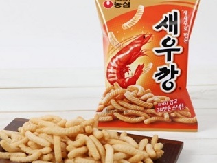 韓国で49年間愛される「かっぱえびせん」そっくりのスナック菓子の売り上げが急増、なぜ？